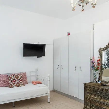 Apartment Gorgona Loutra (Kythnos)